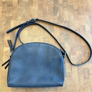 Universal Thread Black Small Crossbody Purse